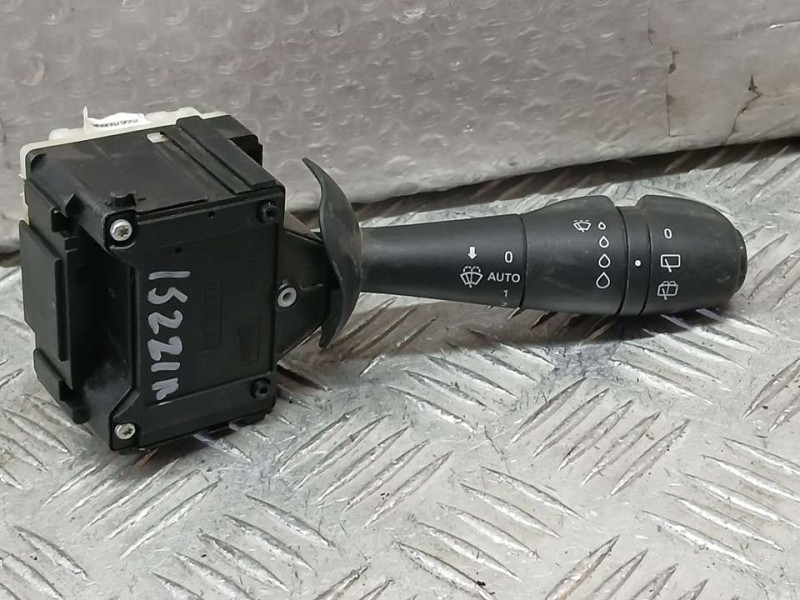 Recambio de mando limpia para renault clio iv business referencia OEM IAM 255676085R  