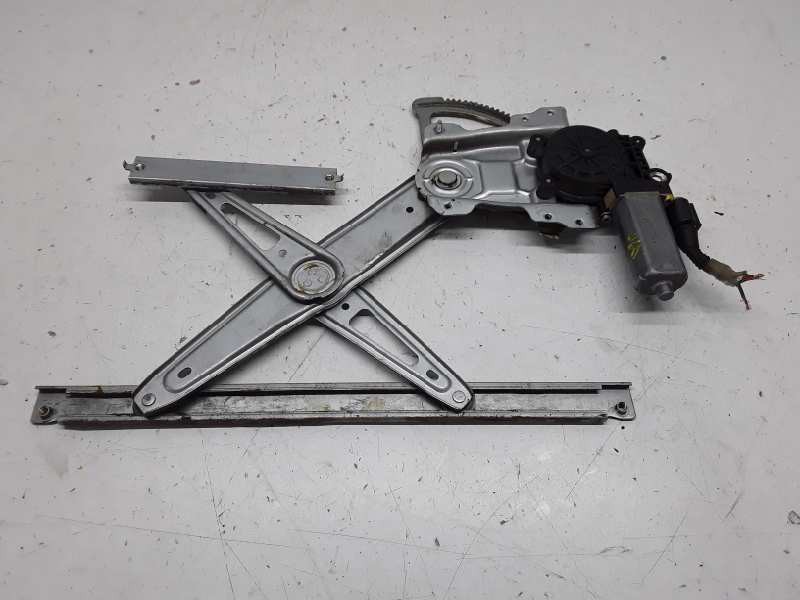 Recambio de elevalunas delantero derecho para toyota yaris (ncp1/nlp1/scp1) 1.0 cat referencia OEM IAM 698100D020 2 PINS ELECTRI