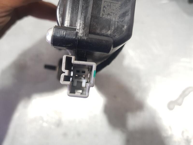 Recambio de cerradura maletero / porton para lynk & co 01 phev referencia OEM IAM 8888087434  