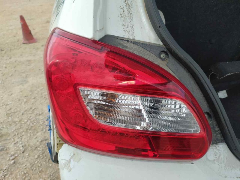 Recambio de piloto trasero izquierdo para mitsubishi space star (a00) kaiteki referencia OEM IAM 8330A781  