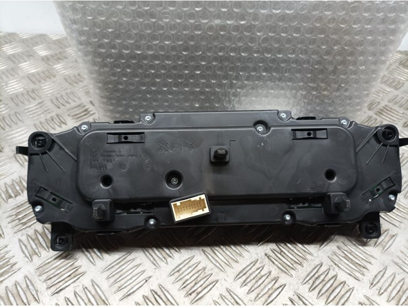 Recambio de cuadro instrumentos para peugeot 208 (p2) active referencia OEM IAM 9836056380  VISTEON