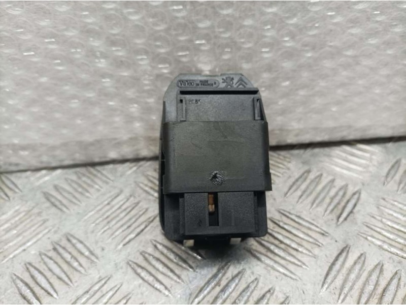 Recambio de mando elevalunas delantero izquierdo para peugeot 206 berlina x-line referencia OEM IAM 6552WQ  VALEO