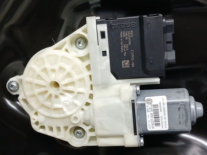 Recambio de elevalunas trasero izquierdo para volkswagen passat b7 (362) 2.0 tdi referencia OEM IAM 3AA839755 BROSE 1327258057