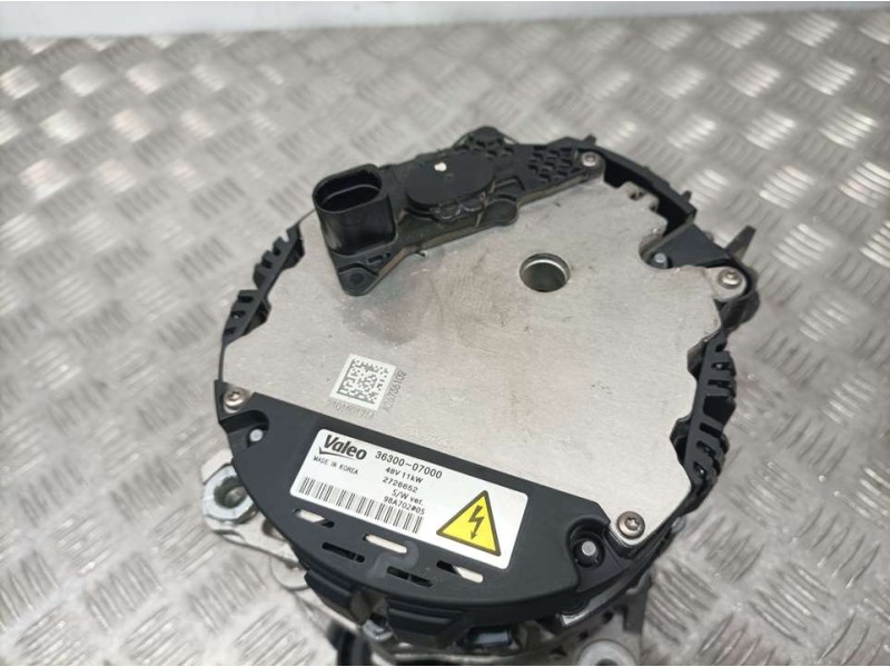 Recambio de alternador para kia stonic (ybcuv) drive referencia OEM IAM 3630007000 2726652 VALEO