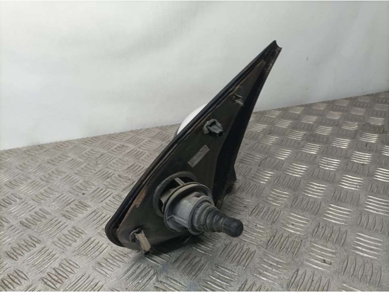 Recambio de retrovisor derecho para peugeot 206 berlina x-line referencia OEM IAM 8154JC  C/ MANDO