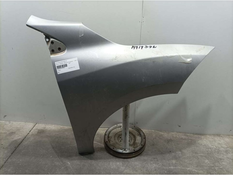 Recambio de aleta delantera derecha para renault megane iii berlina 5 p dynamique referencia OEM IAM 631007490R  