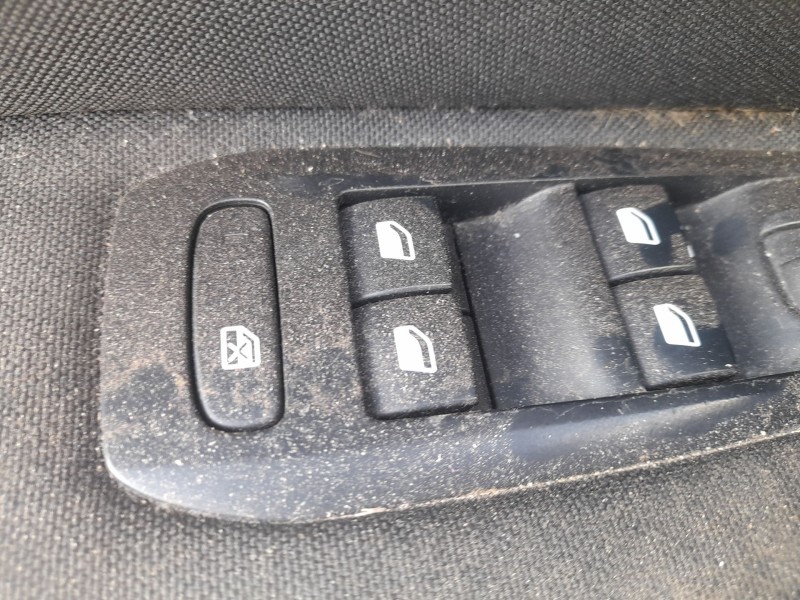 Recambio de mando elevalunas delantero izquierdo para peugeot 308 ii (lb_, lp_, lw_, lh_, l3_) 1.6 bluehdi 120 referencia OEM IA