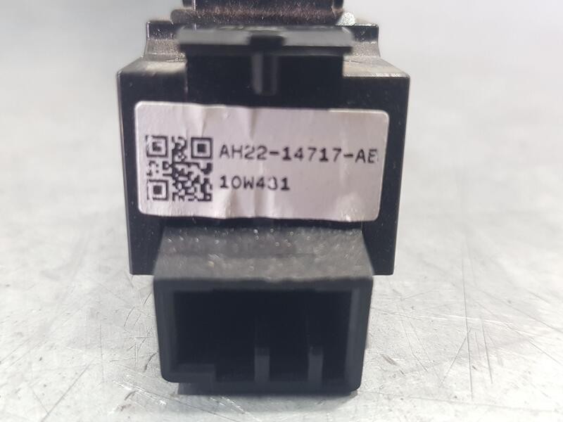 Recambio de mando elevalunas trasero izquierdo para land rover freelander (lr2) s td4 referencia OEM IAM AH2214717AB  