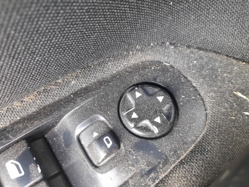 Recambio de mando elevalunas delantero izquierdo para peugeot 308 ii (lb_, lp_, lw_, lh_, l3_) 1.6 bluehdi 120 referencia OEM IA