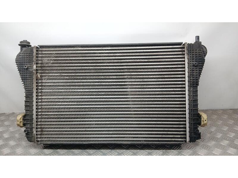 Recambio de intercooler para volkswagen passat b7 (362) 2.0 tdi referencia OEM IAM 3C0145805AM DELPHI 1763AD05