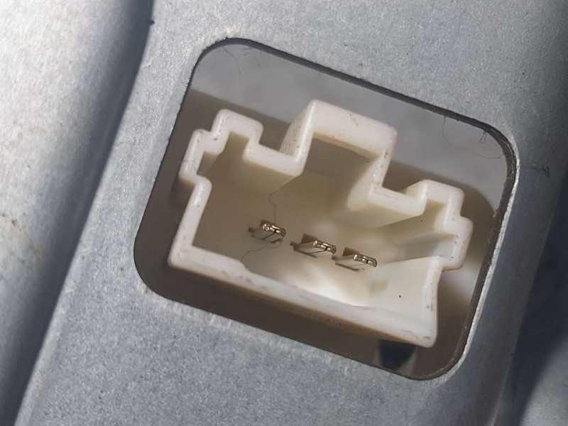 Recambio de motor limpia trasero para jeep compass limited 4x2 referencia OEM IAM 05116146AE  3 PINES