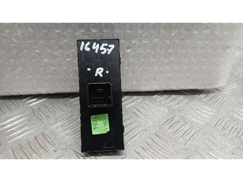 Recambio de mando elevalunas delantero izquierdo para volkswagen passat b7 (362) 2.0 tdi referencia OEM IAM 5K4959657  