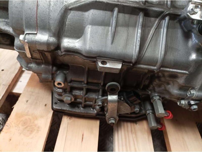 Recambio de caja cambios para lexus is 300h referencia OEM IAM 17H8W02425 30030 AUTOMATICA