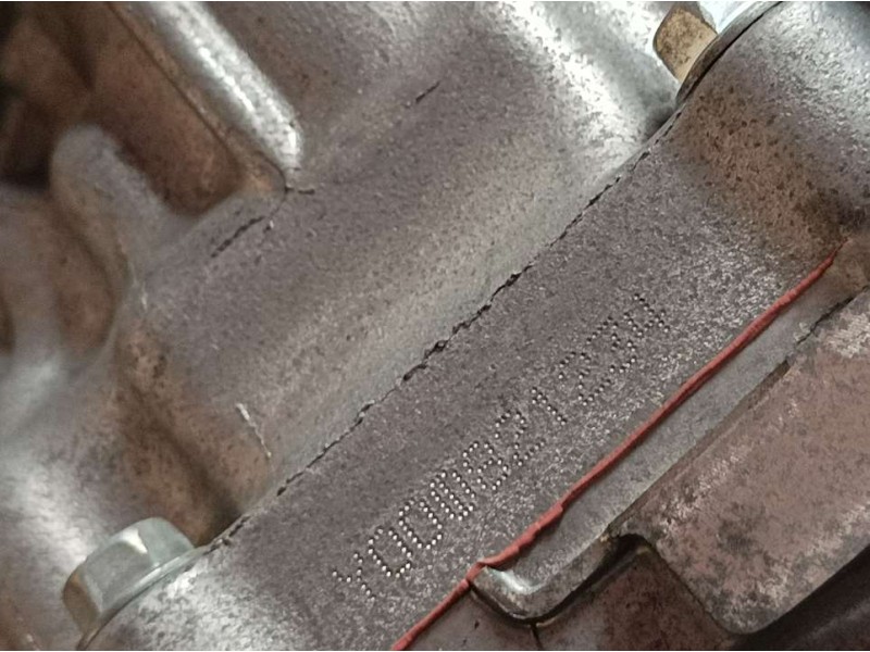 Recambio de caja cambios para lexus is 300h referencia OEM IAM 17H8W02425 30030 AUTOMATICA