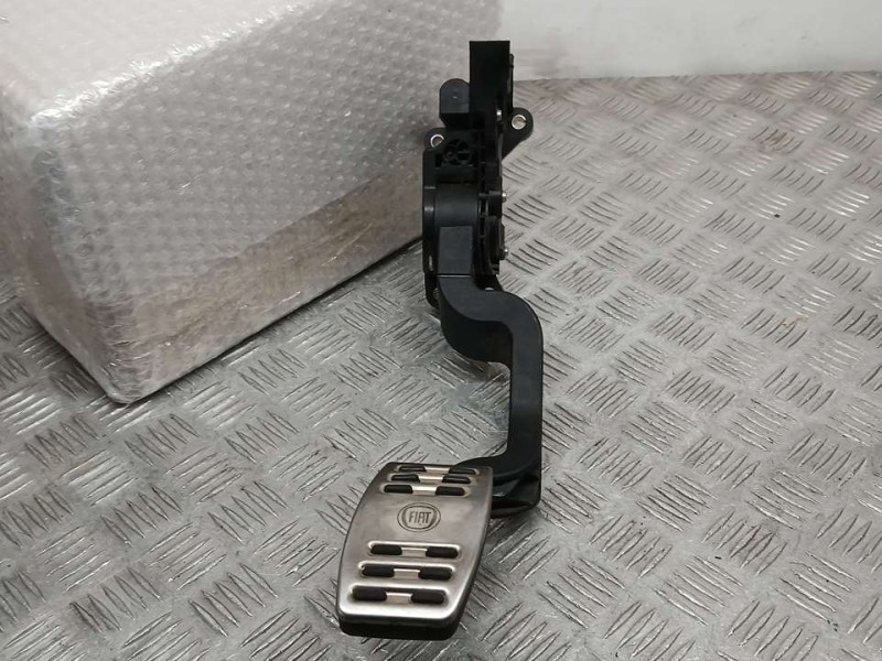 Recambio de potenciometro pedal para fiat bravo (198) 1.9 active multijet referencia OEM IAM 517856400 0280755052 BOSCH