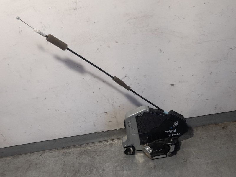 Recambio de cerradura puerta delantera derecha para lexus is 300h referencia OEM IAM SIN REF  10 PINES