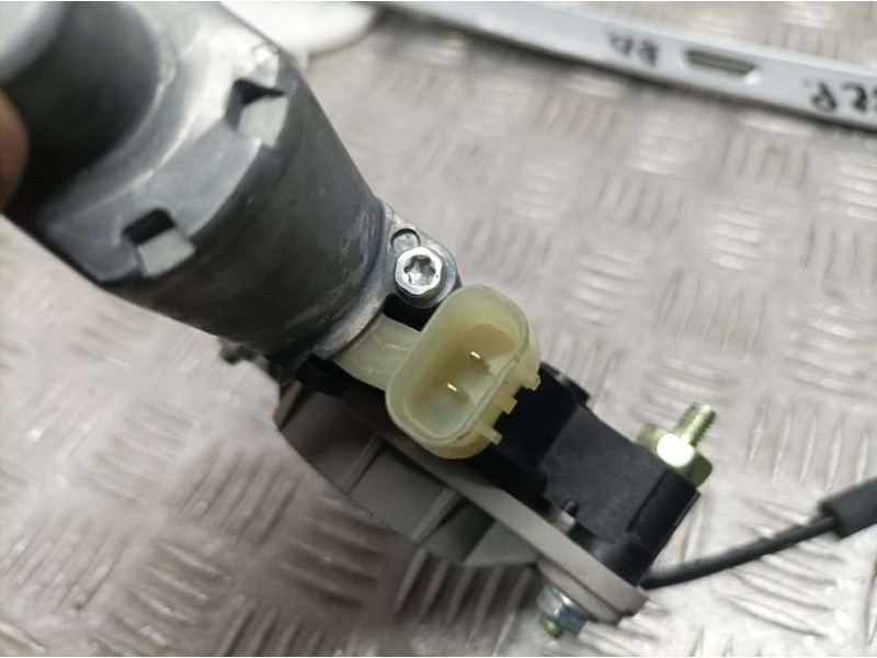 Recambio de elevalunas delantero derecho para kia stonic (ybcuv) drive referencia OEM IAM 82460H8000 F00S1W196 BOSCH ELECTRICO 2