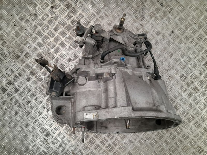 Recambio de caja cambios para nissan primera berlina (p12) acenta referencia OEM IAM ND0101 8200210643 6VELOCIDADES