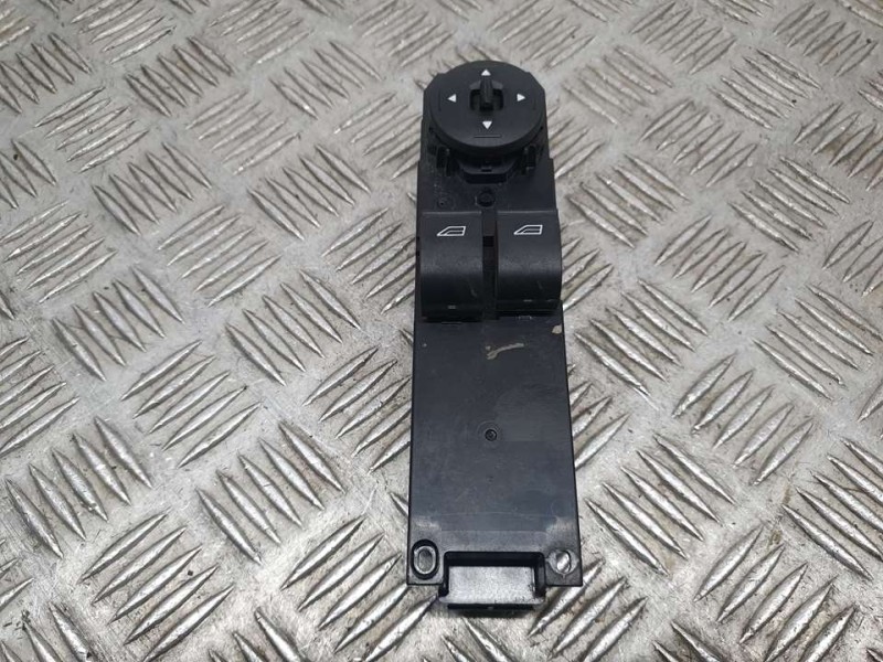 Recambio de mando elevalunas delantero izquierdo para ford focus lim. business referencia OEM IAM DT1T14A132FB 10145124 C/ MANDO