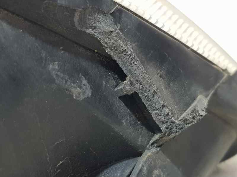 Recambio de faro antiniebla derecho para volkswagen passat variant (365) edition bluemotion referencia OEM IAM  1 PATA ROTA 