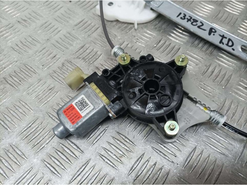 Recambio de elevalunas trasero derecho para kia stonic (ybcuv) drive referencia OEM IAM 83460H8000 F00S1W2198 BOSCH ELECTRICO 2 