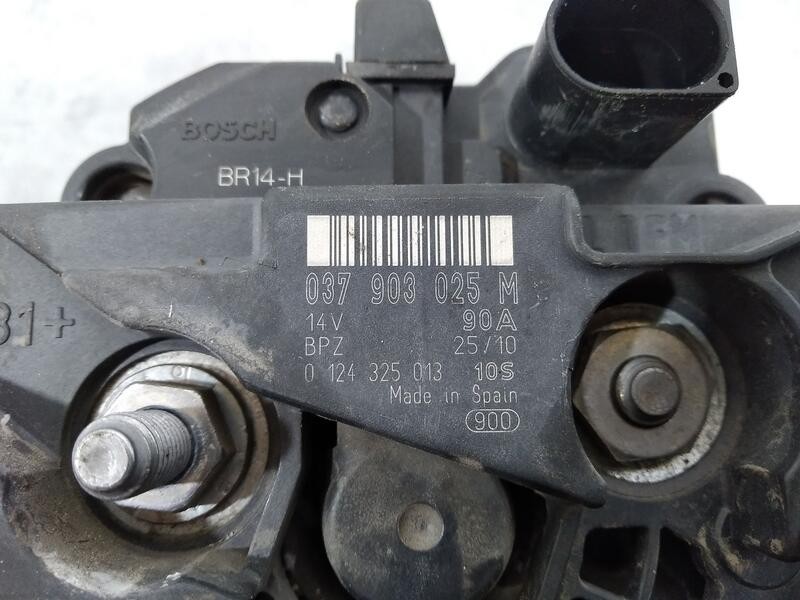 Recambio de alternador para seat ibiza (6j5) stylance referencia OEM IAM 037903025 f00m45300 / Bosch
