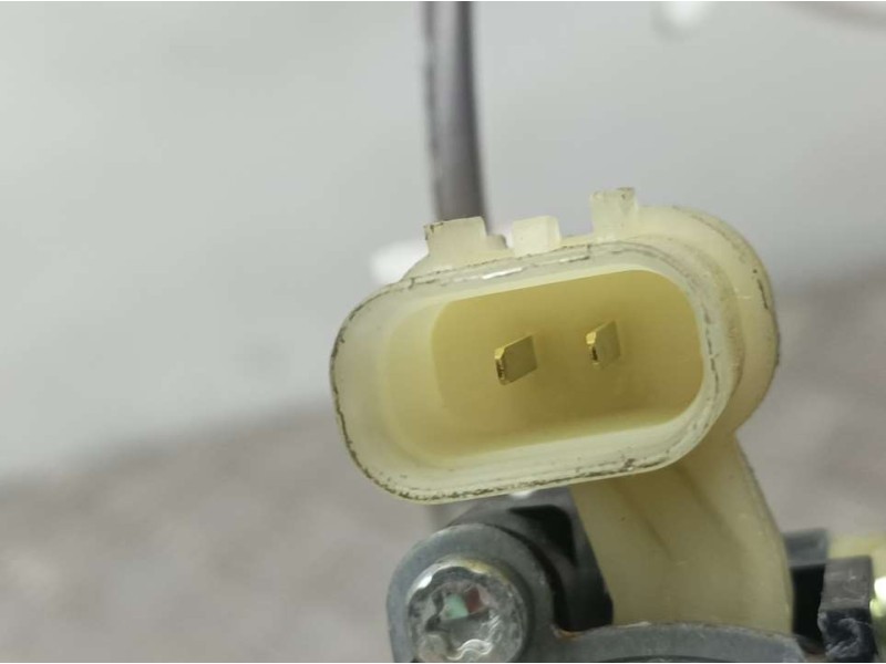 Recambio de elevalunas trasero derecho para kia stonic (ybcuv) drive referencia OEM IAM 83460H8000 F00S1W2198 BOSCH ELECTRICO 2 