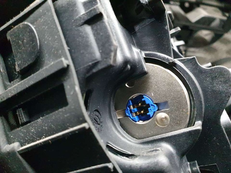 Recambio de kit airbag para renault megane iii berlina 5 p dynamique referencia OEM IAM 985100007R  C/ SALPICADERO Y PRETENSORES