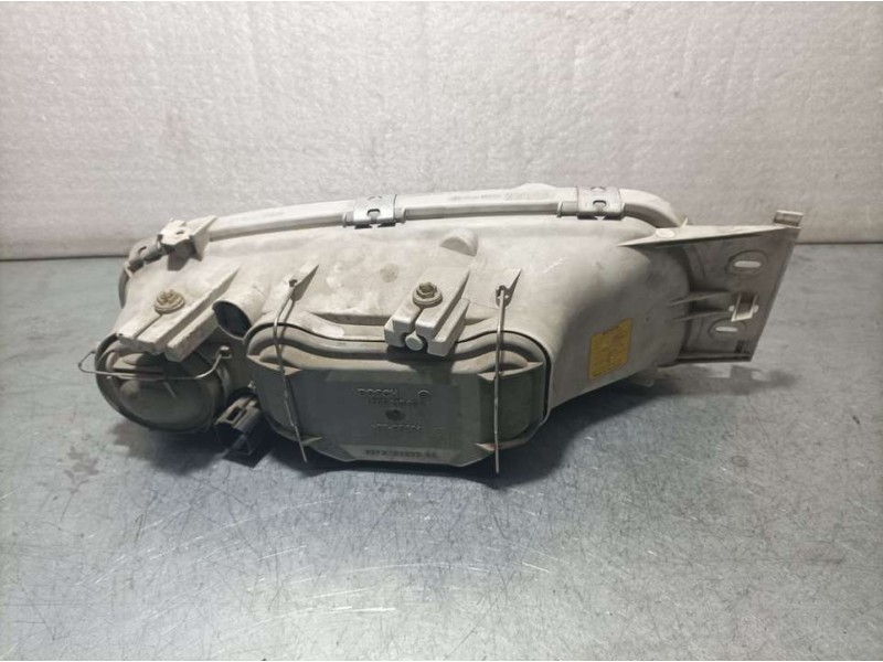 Recambio de faro izquierdo para ford fiesta berlina básico referencia OEM IAM 96FG13006BC 0301049001 BOSCH