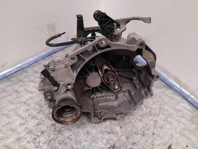 Recambio de caja cambios para skoda fabia (5j2 ) young referencia OEM IAM LVC 09129 5VELOCIDADES