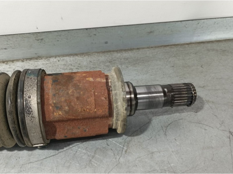 Recambio de transmision trasera izquierda para jeep compass limited referencia OEM IAM 5085141AB  