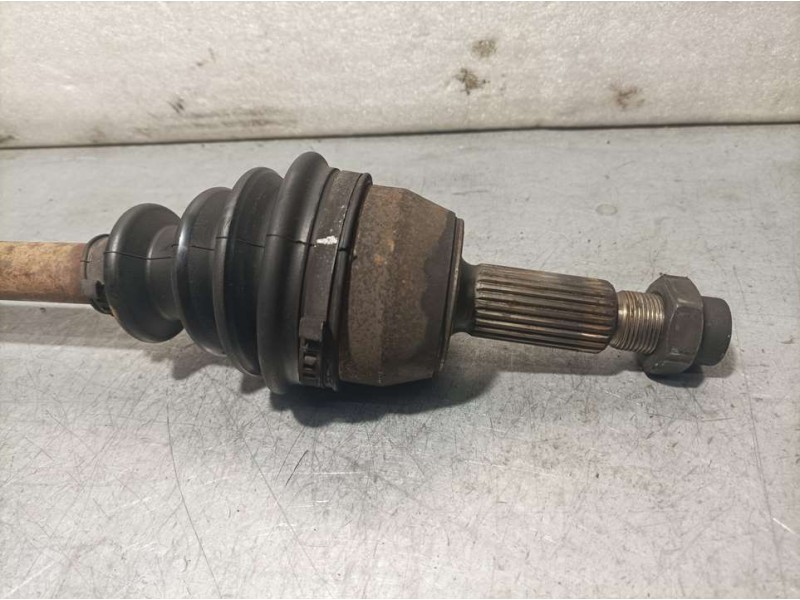 Recambio de transmision delantera derecha para ford fiesta berlina básico referencia OEM IAM 1005395  