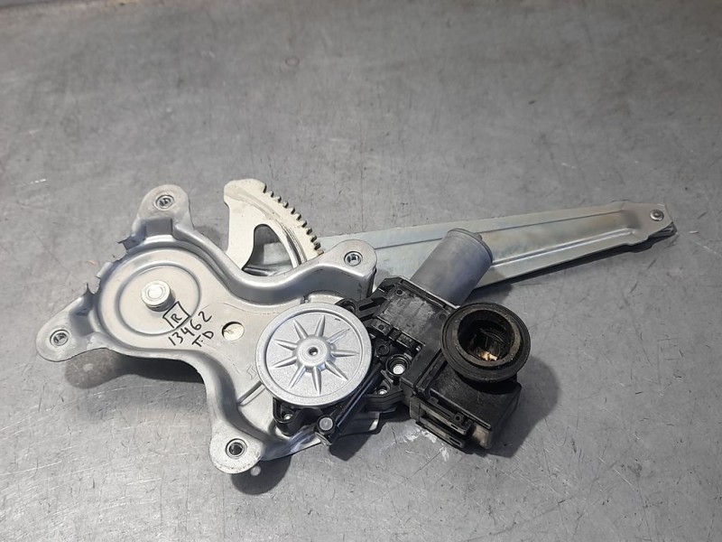 Recambio de elevalunas trasero derecho para lexus is 300h referencia OEM IAM 85772053121 DENSO ELECTRICO 7 PINES