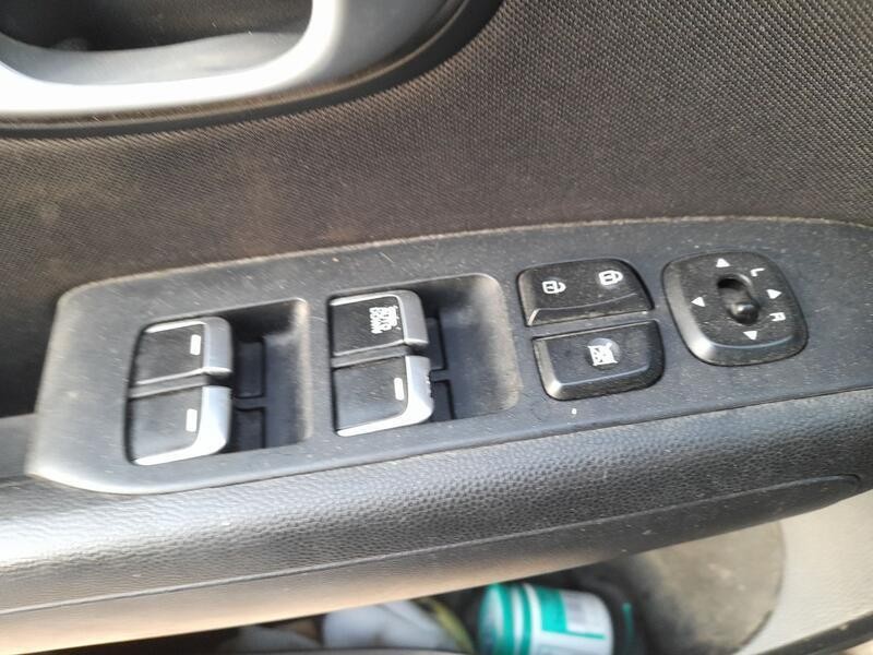 Recambio de mando elevalunas delantero izquierdo para kia soul ii (ps) 1.6 gdi referencia OEM IAM 93570B2000CA C/MANDO RETROVISO
