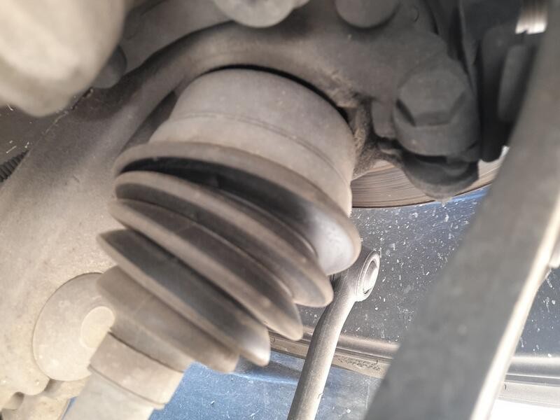 Recambio de transmision delantera izquierda para citroën c3 iii (sx) 1.2 vti 82 referencia OEM IAM 9803019580  