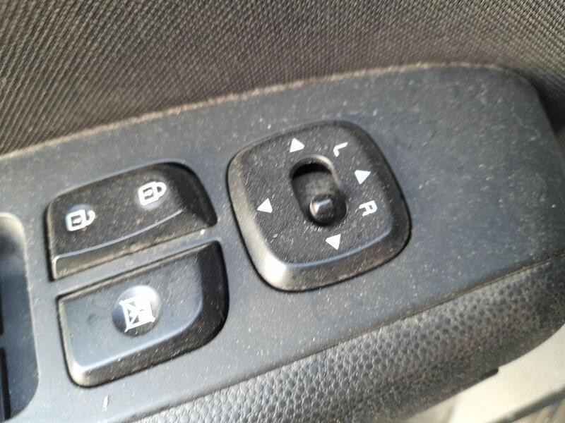 Recambio de mando elevalunas delantero izquierdo para kia soul ii (ps) 1.6 gdi referencia OEM IAM 93570B2000CA C/MANDO RETROVISO