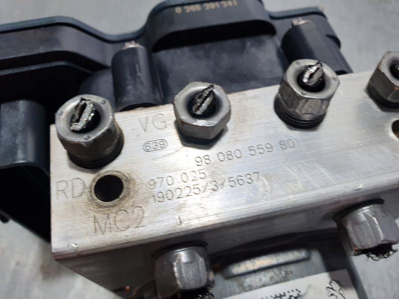 Recambio de abs para citroën berlingo live m referencia OEM IAM 9808055980 970025 