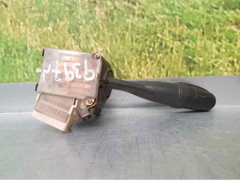 Recambio de mando luces para toyota corolla (e12) 2.0 d-4d linea sol berlina referencia OEM IAM 13010173752  