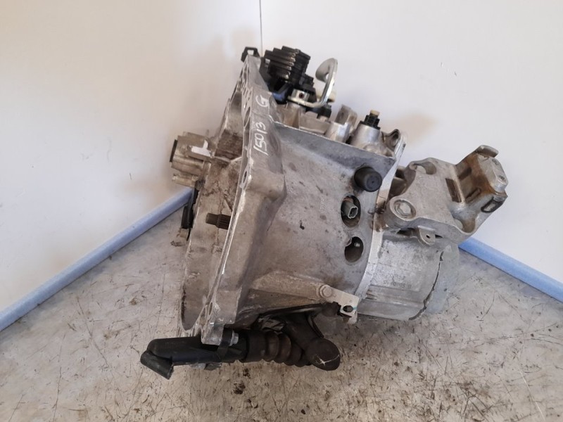 Recambio de caja cambios para citroën berlingo live m referencia OEM IAM 20ET58 8440205B 5VELOCIDADES