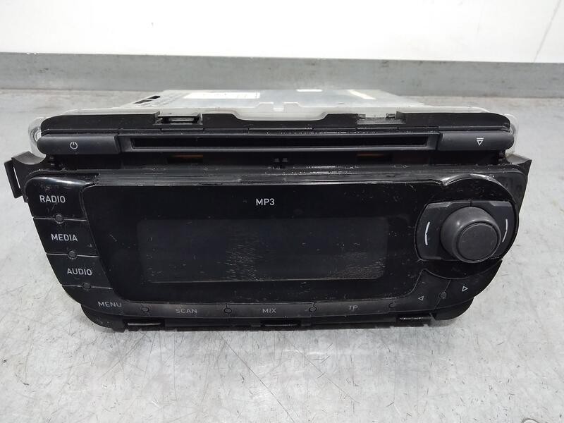 Recambio de sistema audio / radio cd para seat ibiza (6j5) stylance referencia OEM IAM 6J1035153f  