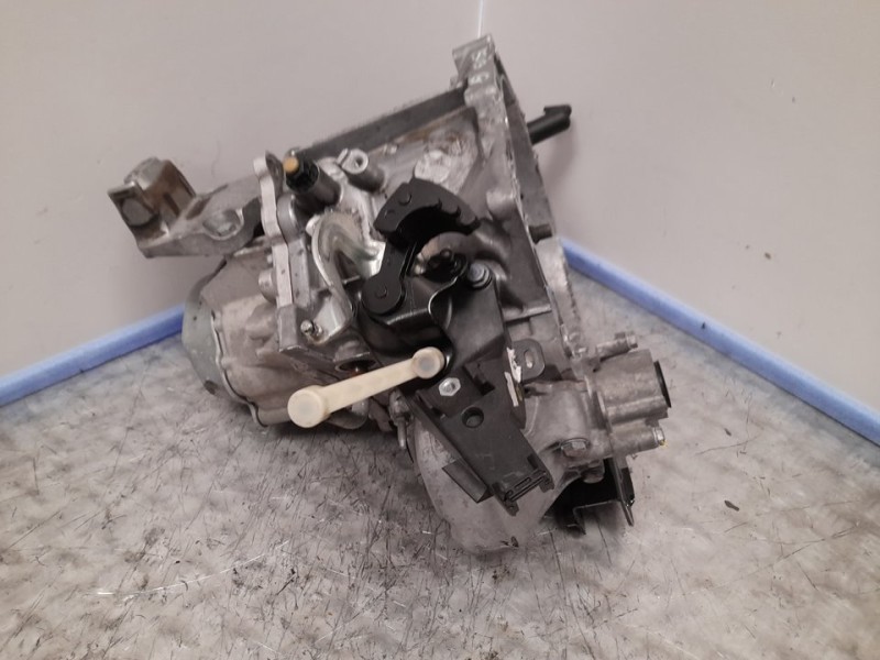 Recambio de caja cambios para citroën berlingo live m referencia OEM IAM 20ET58 8440205B 5VELOCIDADES