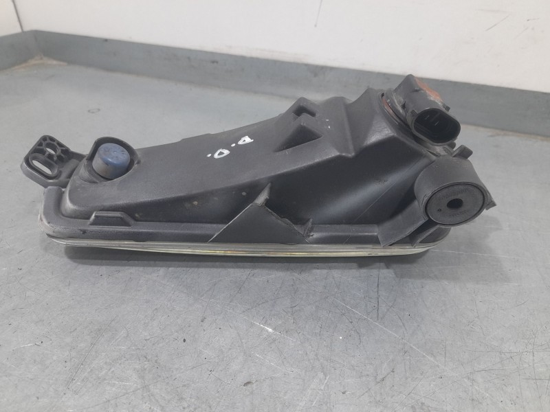 Recambio de faro antiniebla derecho para ford focus iii turnier 1.5 tdci referencia OEM IAM 1874687  