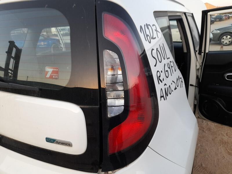 Recambio de piloto trasero derecho para kia soul ii (ps) 1.6 gdi referencia OEM IAM 92402B2020  