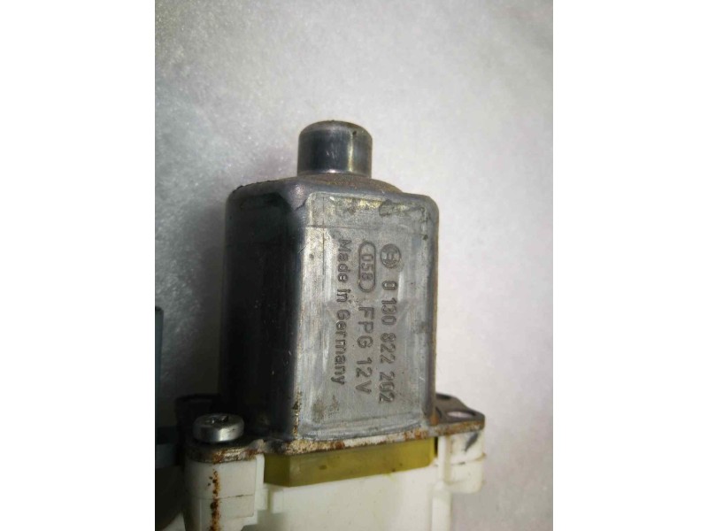 Recambio de elevalunas delantero izquierdo para nissan micra (k12e) 1.2 cat referencia OEM IAM 130822202  DOS PINS