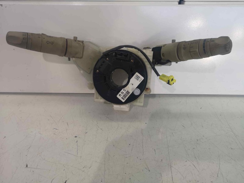 Recambio de mando luces y limpia para nissan micra (k12e) 1.2 cat referencia OEM IAM 25560AX722  