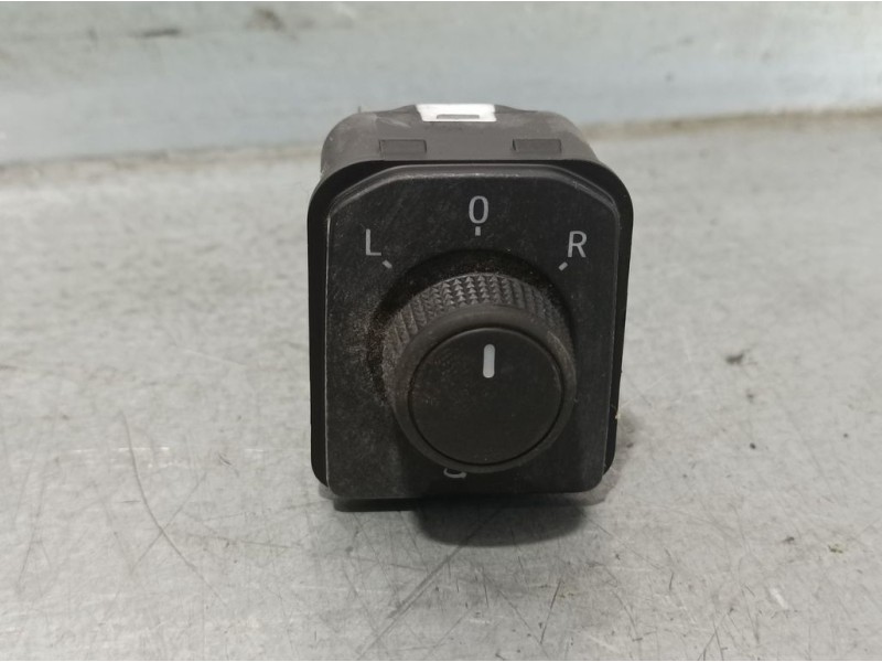 Recambio de mando retrovisor para seat ibiza (kj1) style referencia OEM IAM 6F0959565  