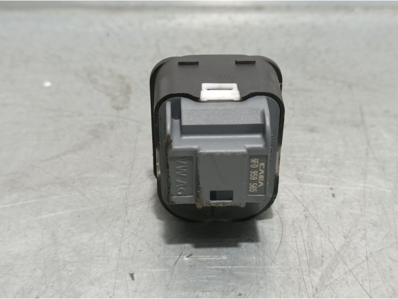 Recambio de mando retrovisor para seat ibiza (kj1) style referencia OEM IAM 6F0959565  