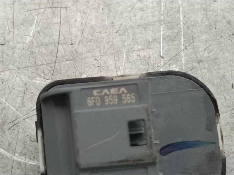 Recambio de mando retrovisor para seat ibiza (kj1) style referencia OEM IAM 6F0959565  