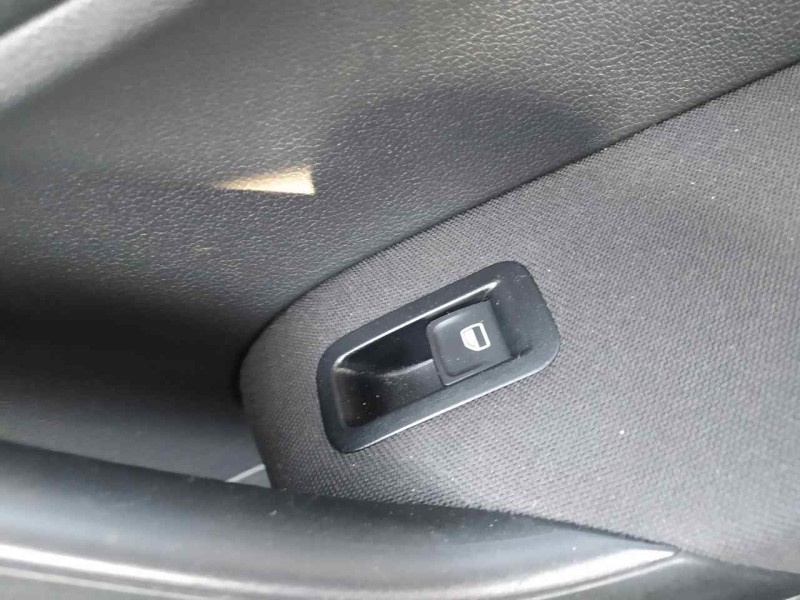 Recambio de mando elevalunas delantero derecho para volkswagen polo (6c1) edition bmt referencia OEM IAM 6C0959855  