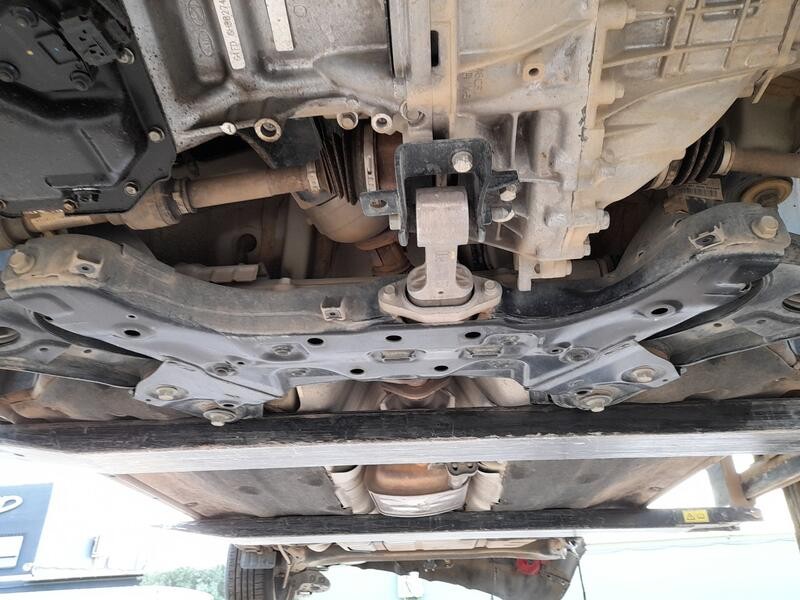 Recambio de puente delantero para kia soul ii (ps) 1.6 gdi referencia OEM IAM 62405B2040  